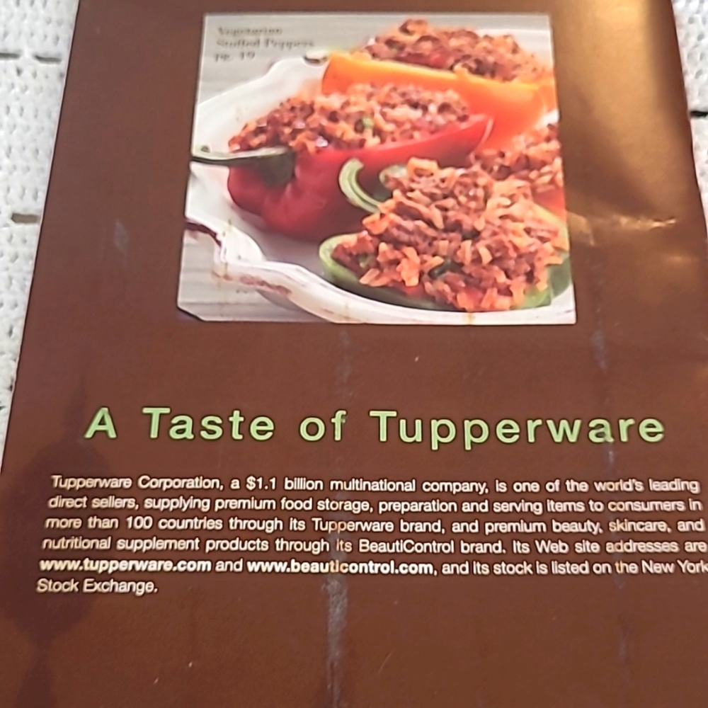 Tupperware recipe books - Picture 5 of 9